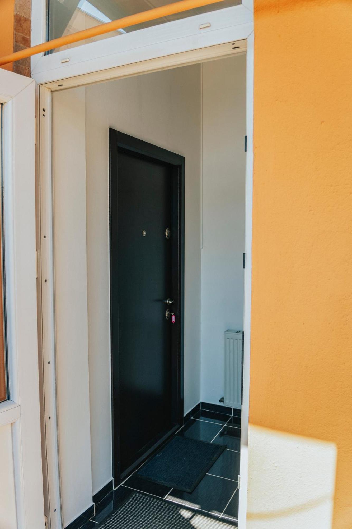 Orange House Apartment Timisoara Ngoại thất bức ảnh