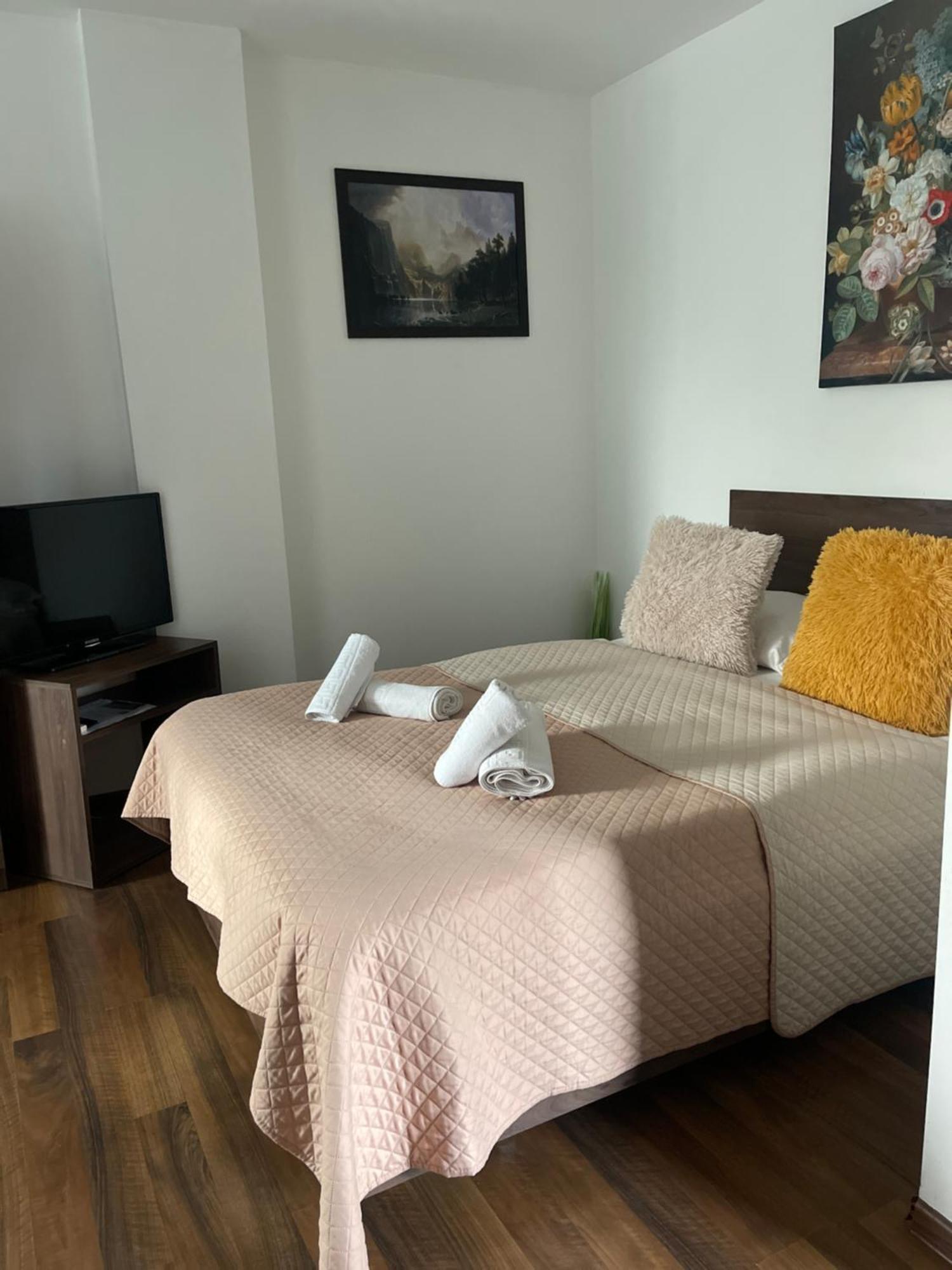 Orange House Apartment Timisoara Ngoại thất bức ảnh